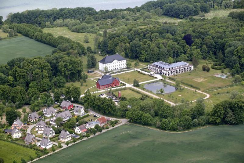 Schlossgut Groß Schwansee Exteriör bild Aerial view